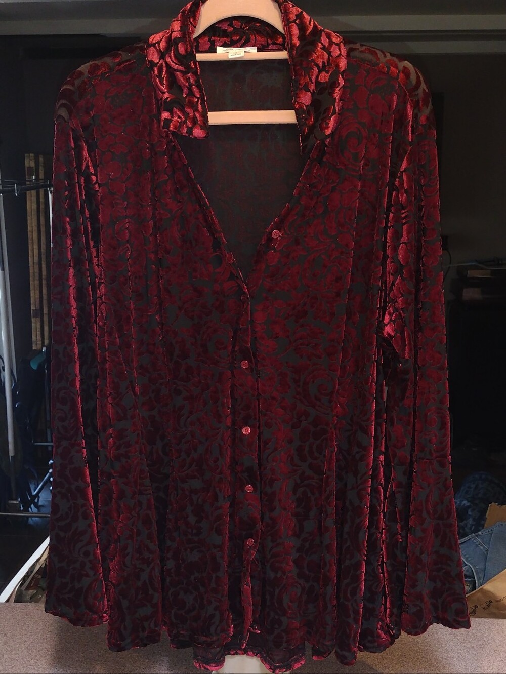 💋 Vampy Red Velvet Floral Burnout Fairy Goth Top with Bell Sleeves - Picture 9 of 12